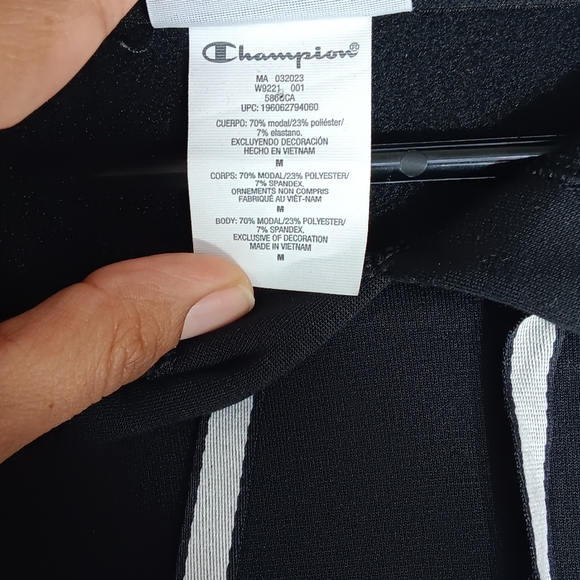 Champion soft touch sweatshirt. black new size M - Picture 7 of 10